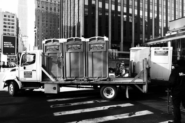 Best Portable restroom trailer rental  in West Glendive, MT